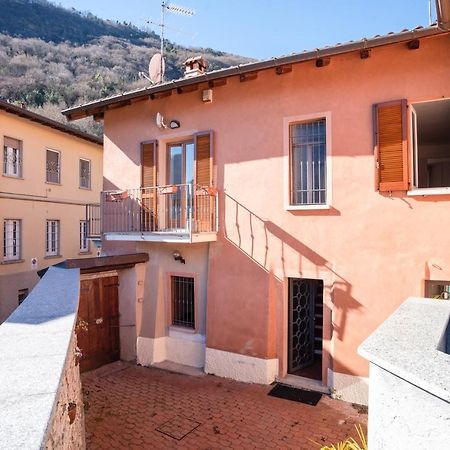 Limonta Lake View Apartment With Private Parking Luaran gambar