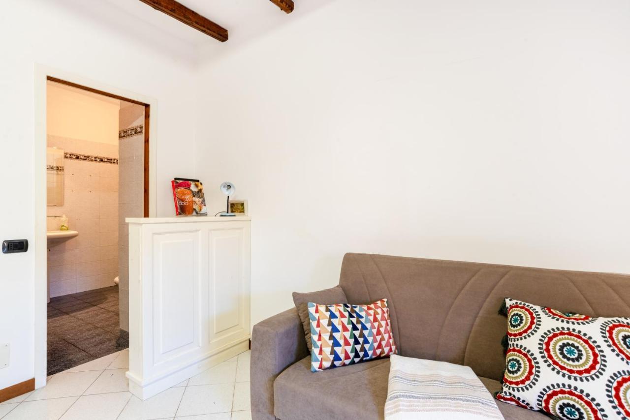Limonta Lake View Apartment With Private Parking Luaran gambar